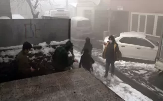 (Özel) Ataşehir’deki yangında patlama anı kamerada
