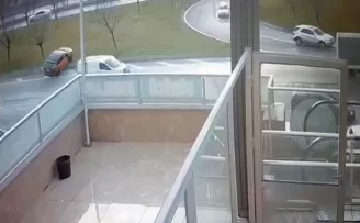 (Özel) Avcılar’daki feci kaza güvenlik kamerasında
