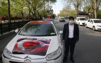 (Özel) ‘Biz Bize Yeteriz Türkiyem’ kampanyasına destek için aracını giydirdi
