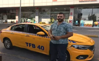 Doğum sancısı tuttu, bindiği takside doğum yaptı