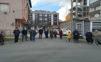  Elektrik kesintisi yüzünden derslere giremiyorlar