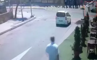 (Özel) Esenyurt’ta feci kaza güvenlik kamerasında
