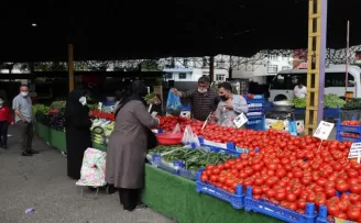 (Özel) Eyüpsultan’da kurulan semt pazarları denetlendi
