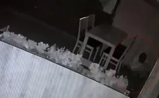 (Özel) Hırsızlık yapmak için geldiği dükkanın ortasına tuvaletini yaptı
