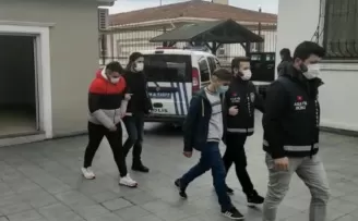 (Özel) İstanbul’da asker uğurlamasında havaya ateş açan magandalar yakalandı

