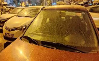 (ÖZEL) İstanbul’da çamur yağışı etkili oldu
