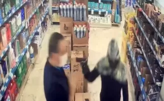 Soygun girişimi market çalışanını dehşete düşürdü!