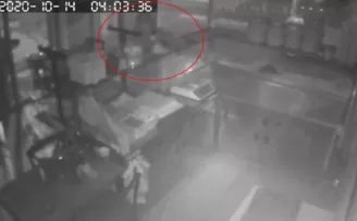  İstanbul’da sadaka kutusu ve çanta hırsızlığı kamerada