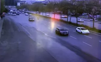  İstanbul’un göbeğinde feci zincirleme kaza 