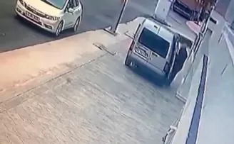 Pendik’te otomobil hırsızlığı kamerada