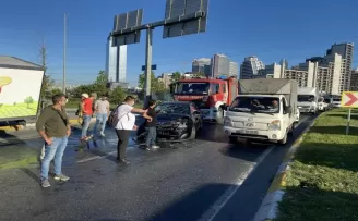 Polis memuru trafik kazasında yaralandı