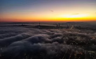 Sise bürünen İstanbul’da gündoğumu