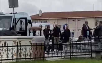 Ümraniye’de dolmuş şoförleri arasında kürek saplı kavga