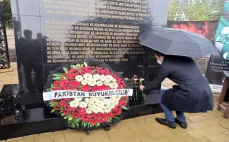 Pakistan’da okula terör saldırısında hayatını kaybedenler Ankara’da anıldı

