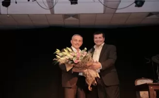 Pandemi sürecinde ilk tiyatro oyunu
