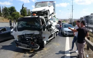 Pendik D-100’de zincirleme kaza
