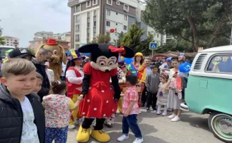 Pendik’te çocuklara bayram sürprizi
