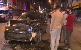 Polis ile alkollü sürücü arasında yaşanan kovalamaca kamerada
