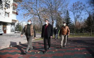Pursaklar’da parklar ve yürüyüş yolları yenileniyor
