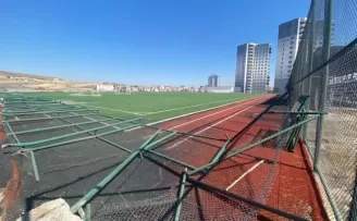 Pursaklar’da spor sahaları yenileniyor
