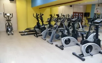 Pursaklar’da spor salonları ve yüzme havuzu yeniden hizmete açıldı
