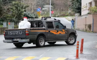 Rize’de kardan adama kamyonetin kasasında şehir turu attırdılar

