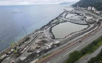 Rize Şehir Hastanesi projesinin dolgu çalışmaları sürüyor
