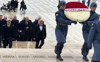 Romanlar ATA’nın huzurunda