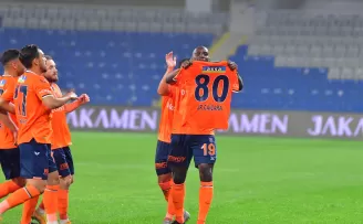 Süper Lig: Medipol Başakşehir: 4 - Antalyaspor: 1 (İlk yarı)