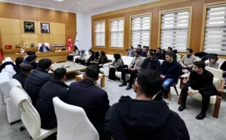 Sakarya’da Başkan Alemdar, gençlerle Sakarya’nın geleceğini konuştu