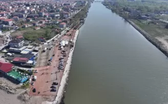 Sakarya’da nehrin denizle buluştuğu noktada çalışmalar tam gaz