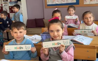 Sakarya’dan okullarda ağızlara ’bin neşe’