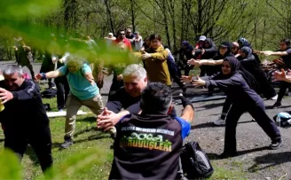 Sakarya Hendek’te iki mevsim aynı günde yaşandı