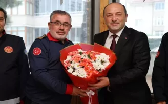 Sakarya İtfaiyesi’ne Başkan Yıldız’dan ziyaret