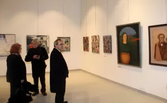 SAKÜDER’den Alper Taşdelen’e onur ödülü
