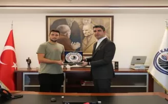 Şampiyon milli kürekçi Ali Ardıl İlgün’den Başkan Gökhan Yüksel’e ziyaret
