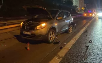 Sarıyer’de sağ şeritte arıza yapan otomobile motosiklet çarptı: 1 ölü
