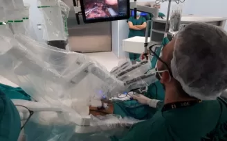Şehir hastanesinde pandemi döneminde robotik cerrahi ameliyatı
