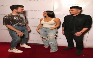 Serhat Şen Avrupa’da yeni salonlarını ünlü simalar ile açtı
