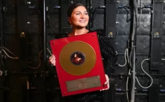 Sibel Can’a ’altın plak’ ödülü