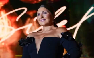 Sibel Can Kıbrıs’ta büyüledi