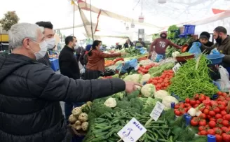 Şişli’de pazarlar Ramazan öncesi doldu
