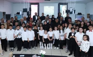 Sivaslı öğrenciler dede ve ninelerini ağırladı