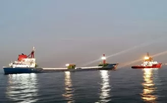 Sivriada açıklarında arızalanan gemi Kıyı Emniyeti tarafından kurtarıldı
