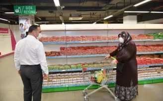 Sosyal market pandemi sürecinde ihtiyaç sahiplerinin destekçisi oldu
