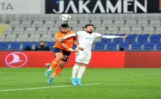 Spor Toto Süper Lig: Başakşehir: 1 - Yeni Malatyaspor: 0 (İlk yarı)
