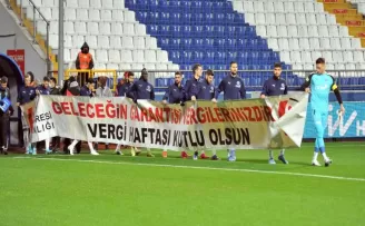 Spor Toto Süper Lig: Kasımpaşa: 0 - Fenerbahçe: 1 (Maç devam ediyor)
