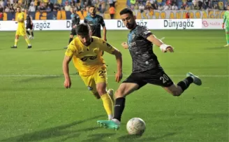 Spor Toto Süper Lig: MKE Ankaragücü: 0 - Adana Demirspor: 1 (İlk yarı)
