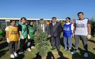 Sultanbeyli’de gençler doğa için yarıştı
