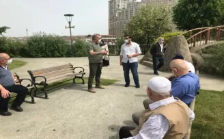 Sultangazi’de yaşlı vatandaşları belediye başkanı karşıladı

